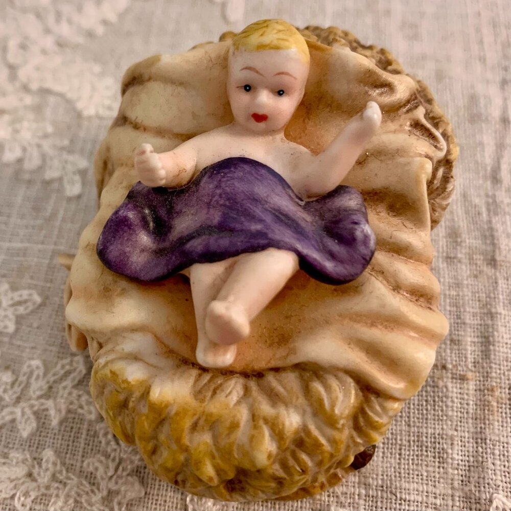 Nativity Baby Jesus Replacement Figurine Beautiful Vintage Hand Painted